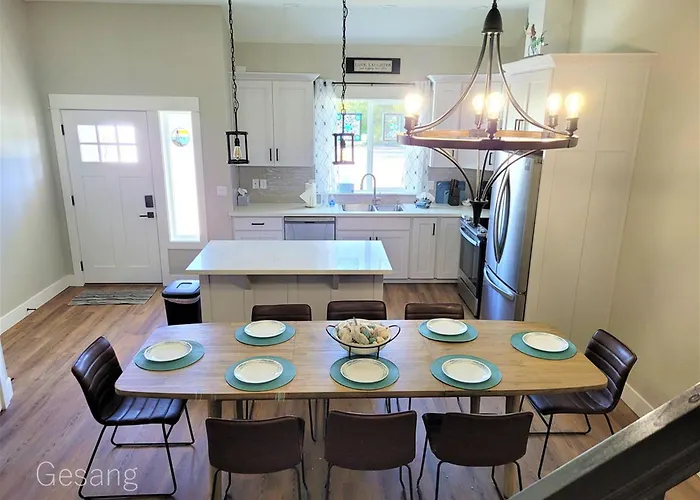 Octopus Lair, Walk To Beach, A/C, Shuffleboard, Dogsok