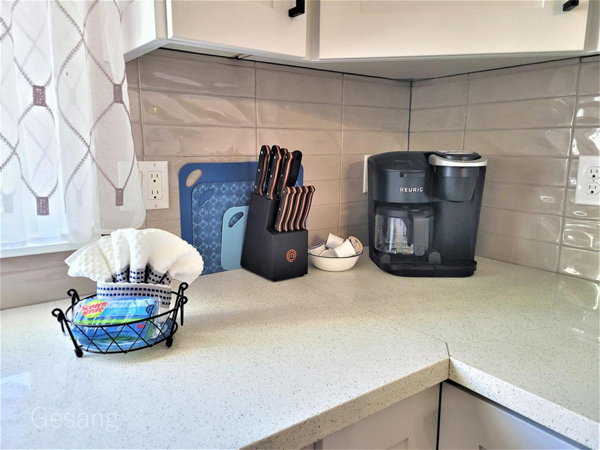 Octopus Lair, Walk To Beach, A/C, Shuffleboard, Dogsok * Long Beach