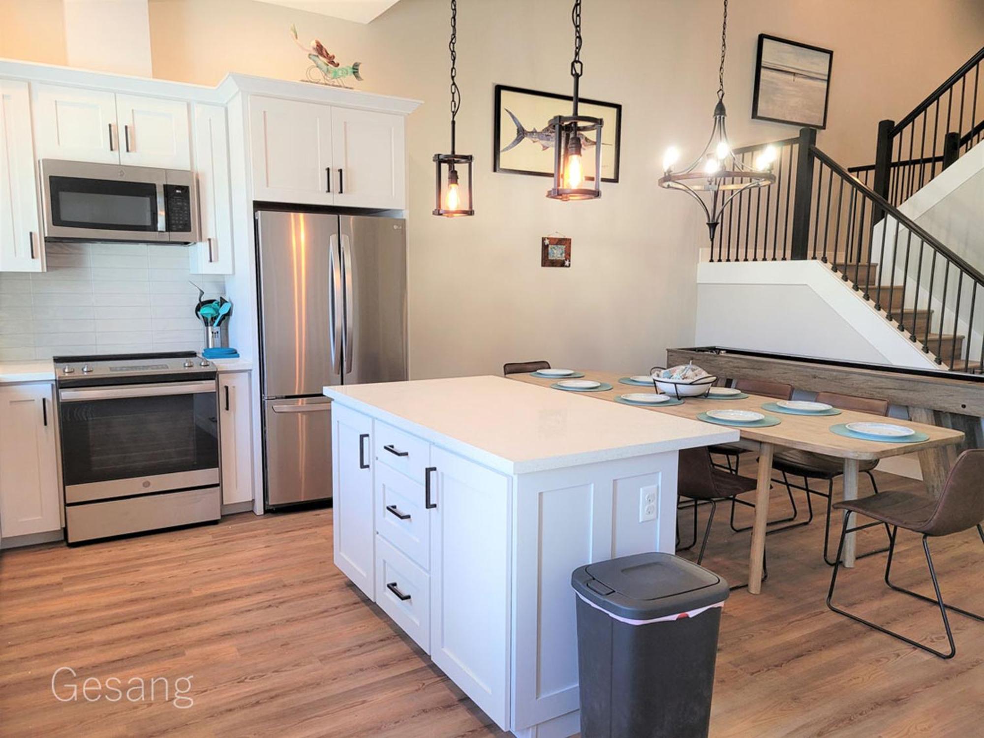 Octopus Lair, Walk To Beach, A/C, Shuffleboard, Dogsok